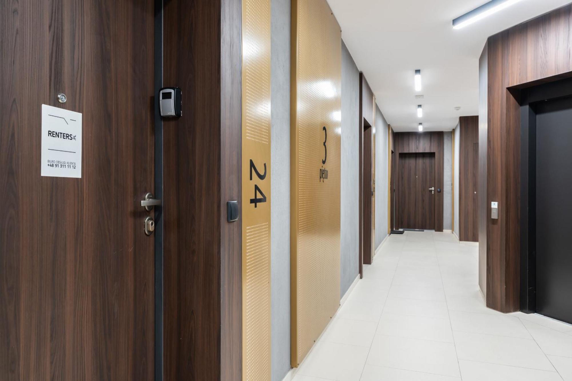 Stylish & Comfy Garbary Apartments With Parking By Noclegi Renters Poznań Exterior foto