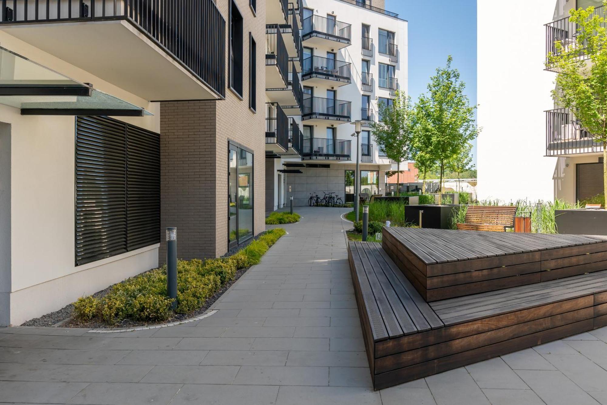 Stylish & Comfy Garbary Apartments With Parking By Noclegi Renters Poznań Exterior foto