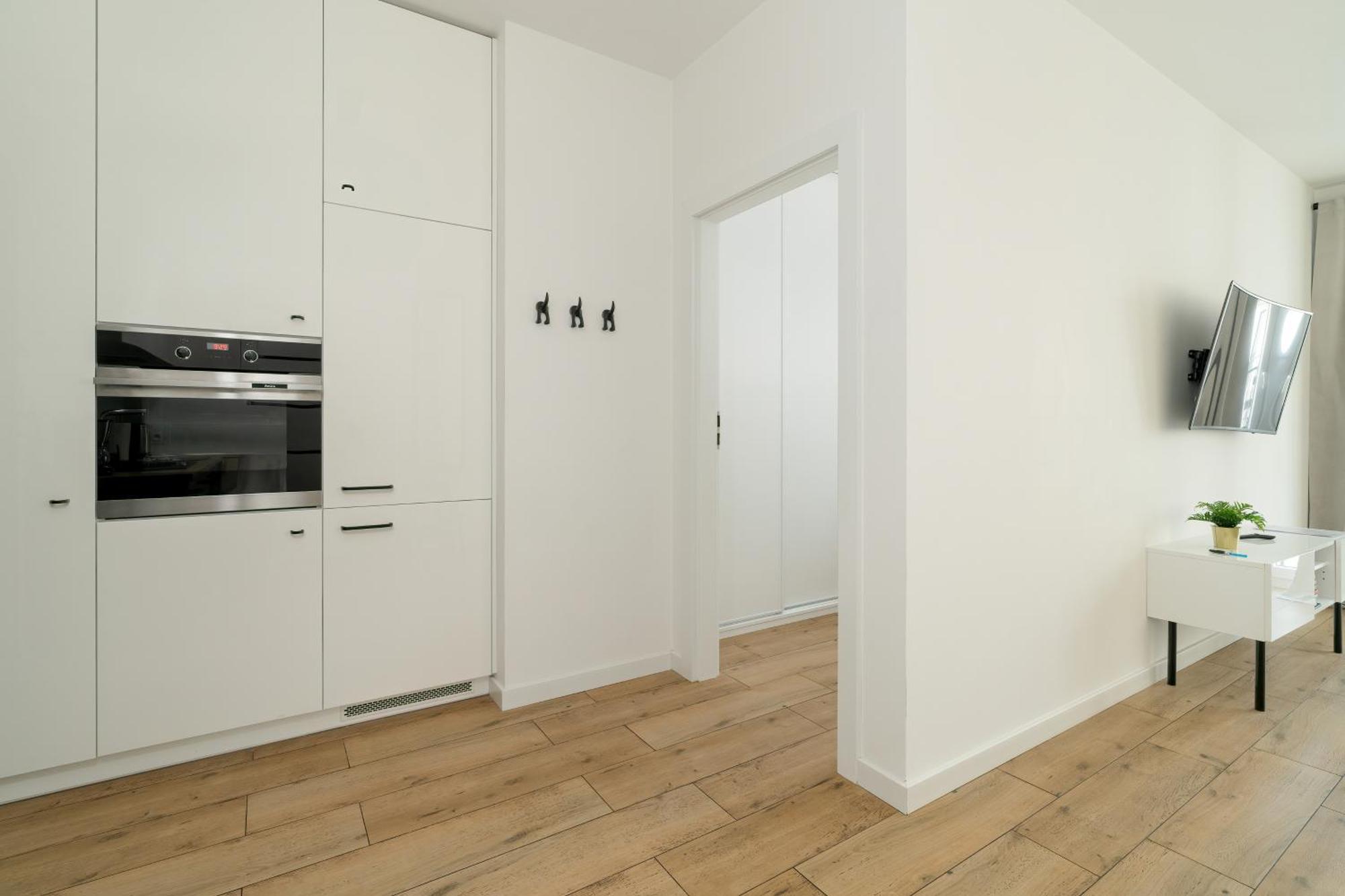 Stylish & Comfy Garbary Apartments With Parking By Noclegi Renters Poznań Exterior foto