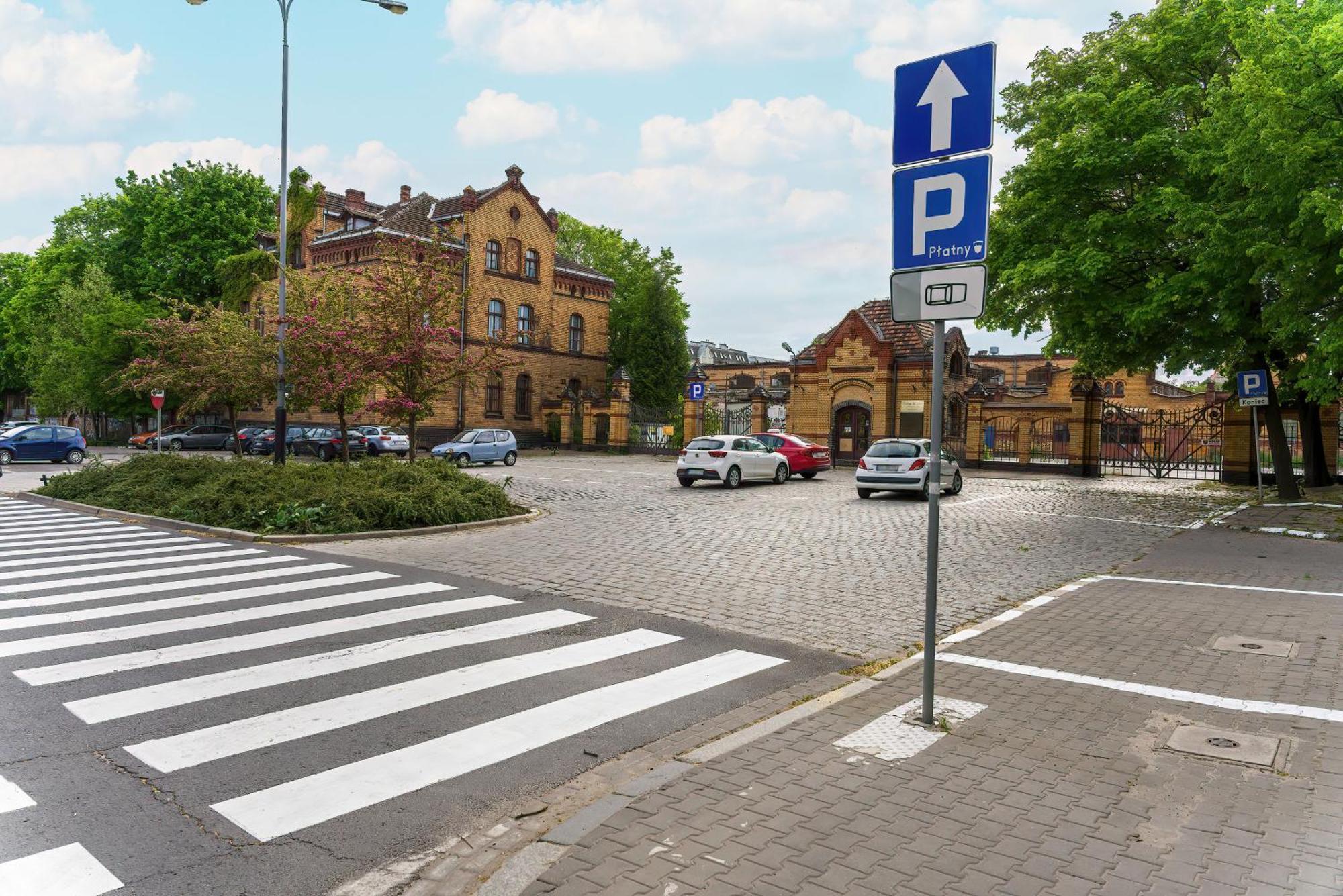 Stylish & Comfy Garbary Apartments With Parking By Noclegi Renters Poznań Exterior foto